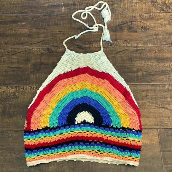 Forever 21 Tops - Forever 21 Super Cute Summer Halter 🌈 Unique Find ❤️✌🏼